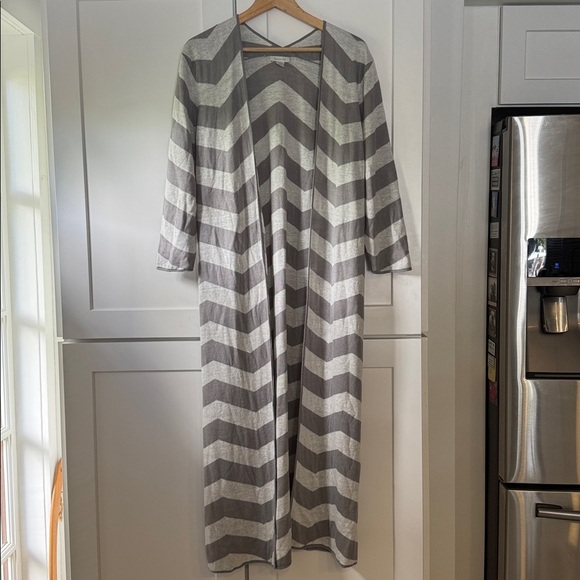 Garnet Hill Sweaters - Garnet Hill Linen Maxi Chevron Pattern Grey and White Duster Cardigan Size L